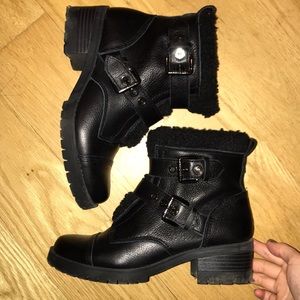 AK SPORT GENUINE LEATHER SHEARLING BOOTS